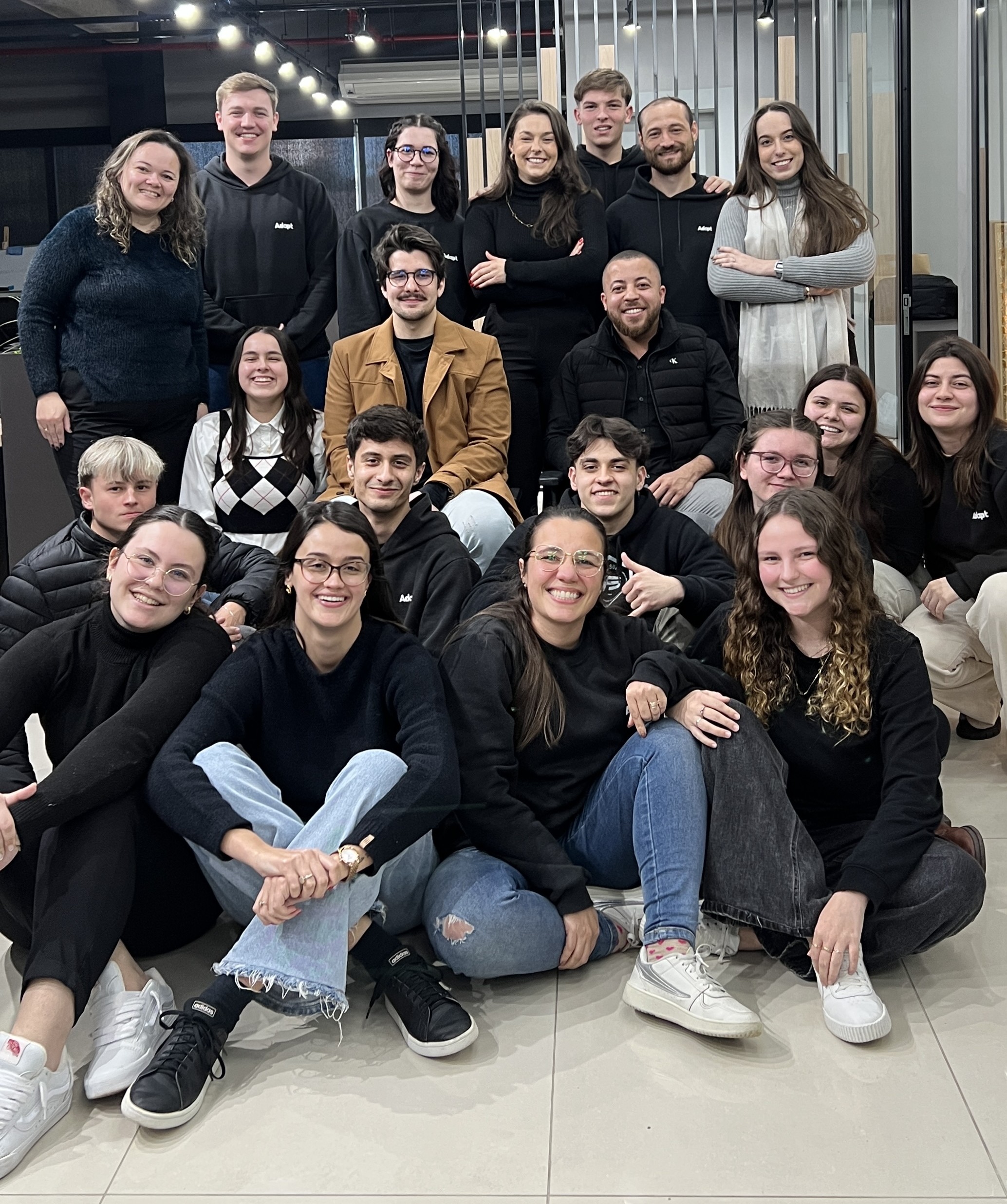 Adapt - Foto da Equipe - Time - Funcionários